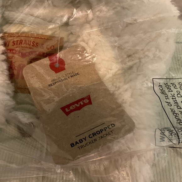 Levi's Women’s Sherpa Baby Cropped Trucker Jacket Mint XL - Picture 6 of 9